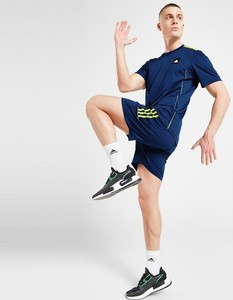 Granatowe spodenki Adidas w sportowym stylu