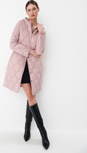 Różowy płaszcz Mohito w stylu casual długi bez kaptura