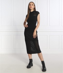 Czarna sukienka Hugo Boss w stylu casual z krótkim rękawem dopasowana