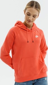 Pomarańczowa bluza Nike w młodzieżowym stylu