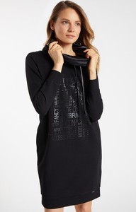 Czarna sukienka Monnari w stylu casual z długim rękawem