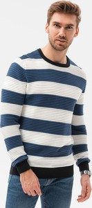 Sweter Ombre z okrągłym dekoltem w młodzieżowym stylu