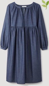 Granatowa sukienka hessnatur z długim rękawem mini z okrągłym dekoltem