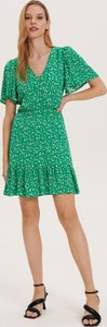 Zielona sukienka Reserved z dekoltem w kształcie litery v