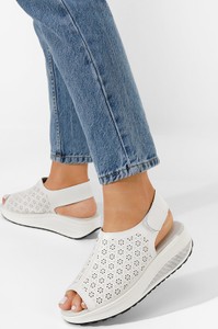 Sandały Zapatos z klamrami na koturnie w stylu casual