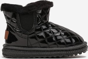 Czarne buty dziecięce zimowe born2be dla dziewczynek