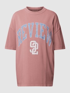 Różowy t-shirt Review w młodzieżowym stylu z krótkim rękawem z bawełny