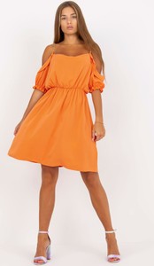 Pomarańczowa sukienka ITALY MODA oversize z okrągłym dekoltem z długim rękawem