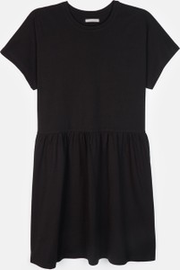 Czarna sukienka Gate z dżerseju mini w stylu casual
