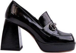 Czarne buty S.Barski lakierowane