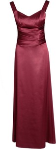 Sukienka Fokus z satyny z dekoltem w kształcie litery v
