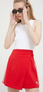 Czerwona spódnica Adidas Originals w sportowym stylu mini
