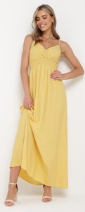 Żółta sukienka born2be z bawełny z dekoltem w kształcie litery v