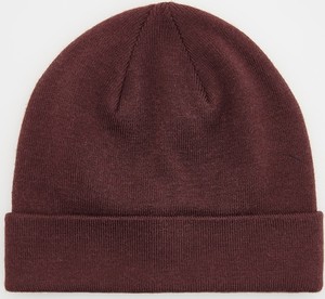 Czerwona czapka Reserved