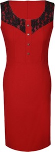 Czerwona sukienka Fokus midi z okrągłym dekoltem