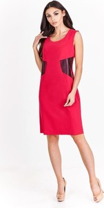 Czerwona sukienka Fokus bez rękawów z okrągłym dekoltem w stylu klasycznym