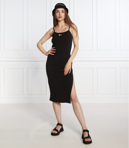 Czarna sukienka Tommy Jeans na ramiączkach z okrągłym dekoltem midi