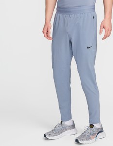 Niebieskie spodnie Nike z tkaniny w sportowym stylu