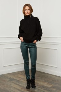 Czarny sweter Nice & Rock z wełny w stylu casual
