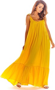 Żółta sukienka Awama z odkrytymi ramionami