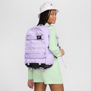 Fioletowy plecak Nike w sportowym stylu