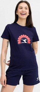 Granatowy t-shirt Diadora z krótkim rękawem w młodzieżowym stylu