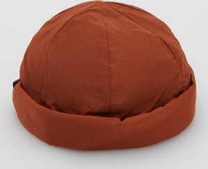 Pomarańczowa czapka Reserved