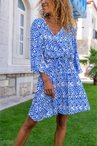 Niebieska sukienka Gunes Kizi z dekoltem w kształcie litery v w stylu casual