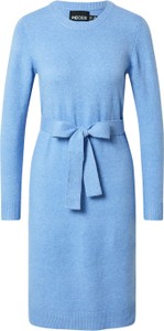 Niebieska sukienka Pieces midi w stylu casual