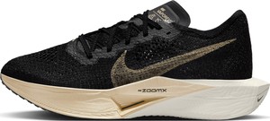 Czarne buty sportowe Nike w sportowym stylu sznurowane