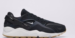 Czarne buty sportowe Nike huarache sznurowane