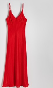 Czerwona sukienka Reserved z dekoltem w kształcie litery v maxi na ramiączkach