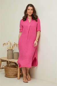 Różowa sukienka Curvy Lady z lnu w stylu casual midi