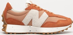 Pomarańczowe buty sportowe New Balance z płaską podeszwą w sportowym stylu sznurowane
