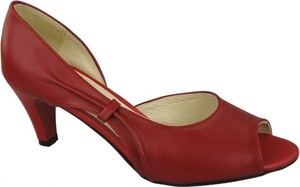 Czerwone sandały Jankobut w stylu klasycznym ze skóry na niskim obcasie