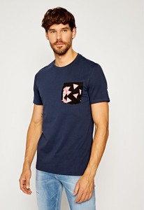 T-shirt Guess z krótkim rękawem w młodzieżowym stylu z nadrukiem