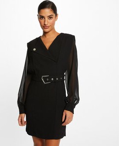 Czarna sukienka Morgan w stylu casual z długim rękawem z dekoltem w kształcie litery v