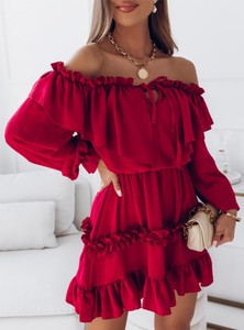 Czerwona sukienka Pakuten w stylu casual z długim rękawem hiszpanka
