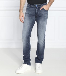 Niebieskie jeansy Jacob Cohen w street stylu