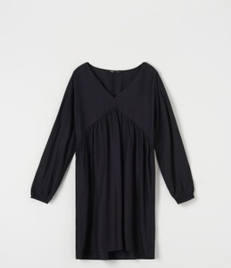 Czarna sukienka Sinsay mini z dekoltem w kształcie litery v z długim rękawem