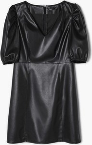Czarna sukienka Cropp mini z dekoltem w kształcie litery v