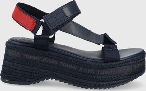 Czarne sandały Tommy Jeans z klamrami na platformie