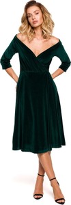 Zielona sukienka MOE z dekoltem w kształcie litery v z długim rękawem midi