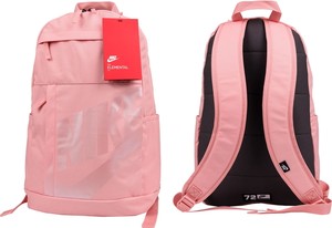 Różowy plecak Nike w sportowym stylu