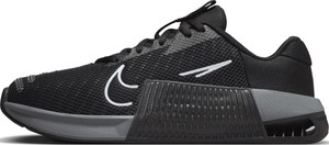 Czarne buty sportowe Nike z tkaniny w sportowym stylu
