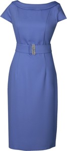 Niebieska sukienka Fokus z krótkim rękawem midi ołówkowa