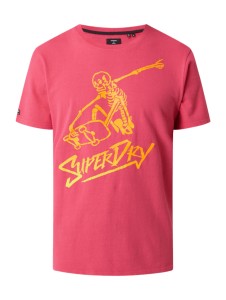 Różowy t-shirt Superdry w młodzieżowym stylu