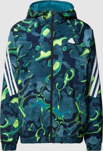 Kurtka Adidas Sportswear z nadrukiem w młodzieżowym stylu