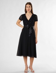 Czarna sukienka Ambiance z dekoltem w kształcie litery v
