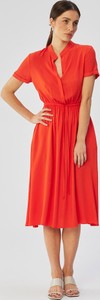 Czerwona sukienka Stylove z dekoltem w kształcie litery v z krótkim rękawem midi